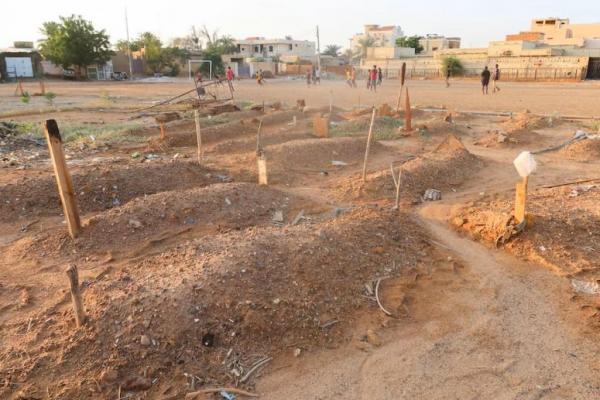 Makam terlihat di daerah pemukiman di Omdurman, Sudan, 10 November 2024. REUTERS 