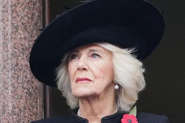 Ratu Camilla pada upacara Remembrance Sunday di Cenotaph pada 12 November 2023. (FOTO: GETTY IMAGE) 