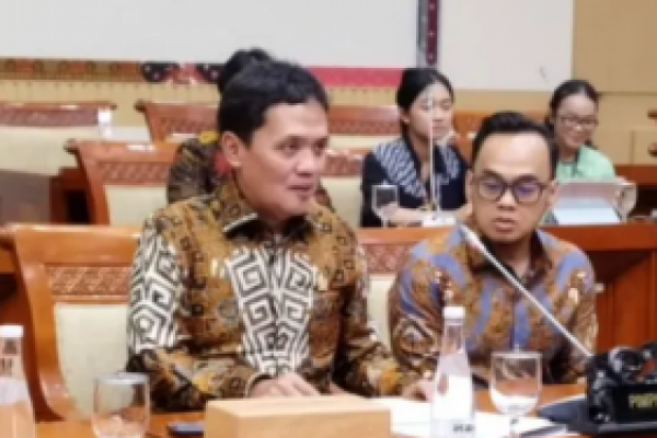 Komisi III DPR RI mengumumkan nama-nama yang akan mengikuti uji kelayakan dan kepatutan Capim dan Dewas KPK, 18-21 November 2024.(foto:antara) 