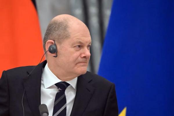 Kanselir Jerman Olaf Scholz menghadiri konferensi pers bersama Presiden Rusia Vladimir Putin di Moskow, Rusia, 15 Februari 2022. Sputnik via REUTERS 