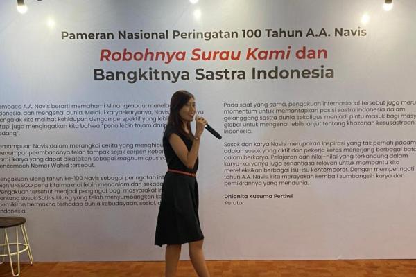 Kurator Pameran 100 Tahun AA Navis, Dhianita Kusuma Pertiwi (Foto: Ist/Katakini.com) 