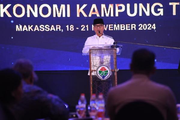 Menteri Desa dan Pembangunan Daerah Tertinggal (Mendes PDT), Yandri Susanto membuka Workshop Nasional Evaluasi Akhir Program Transformasi Ekonomi Kampung Terpadu (TEKAD) di Kota Makassar (Foto: Humas Kemendes PDT) 