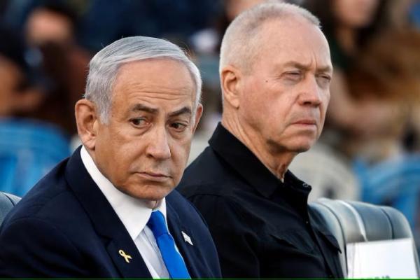 Perdana Menteri Israel Benjamin Netanyahu dan Menteri Pertahanan Israel Yoav Gallant menghadiri upacara di pangkalan militer dekat Mitzpe Ramon, Israel, 31 Oktober 2024. REUTERS 