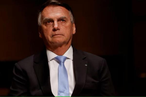 Mantan Presiden Brasil Jair Bolsonaro bereaksi di sebuah acara di Teater Kota di Sao Paulo, Brasil, 25 Maret 2024. REUTERS 