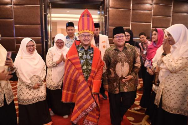 Menteri Pendidikan Dasar dan Menengah (Mendikdasmen) dalam pembukaan acara Peningkatan Literasi Kesetaraan untuk Masyarakat dalam Pencegahan dan Penanganan Kekerasan di Medan (Foto: Istimewa) 