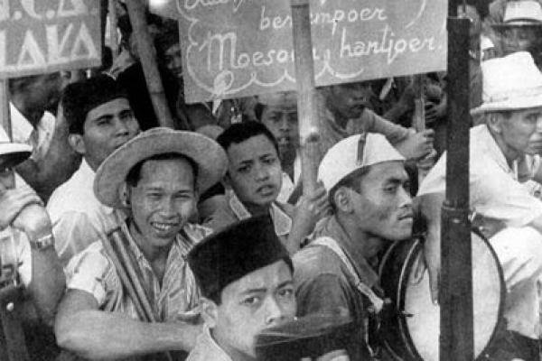 Ilustrasi perjuangan bangsa Indonesia merengkuh kemerdekaan (Foto: Tropenmuseum/National Museum of World Cultures., CC BY) 