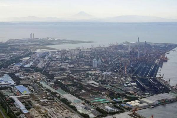 Pemandangan udara menunjukkan Area Kimitsu Nippon Steel East Nippon Works di Kimitsu, di sebelah timur Tokyo, Jepang, 7 November 2023. Kyodo via REUTERS 