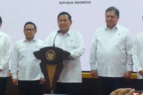 Presiden Prabowo Subianto mengumumkan bahwa anggaran Makan Bergizi Gratis Rp10.000 per anak/ibu hamil. (foto:antara) 