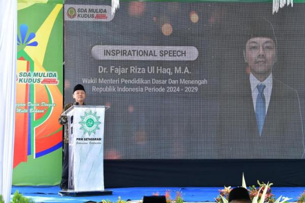 Wakil Menteri Pendidikan Dasar dan Menengah (Wamendikdasmen), Fajar Riza Ul Haq dalam peresmian Kampus Dua SD Asyiyah Multilingual Darussalam (SDA Mulida) Kudus, Kabupaten Kudus, Jawa Tengah (Foto: Ist) 