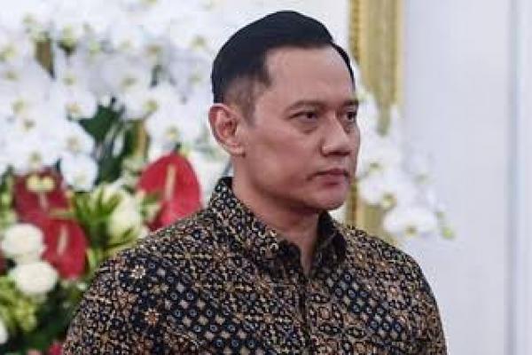 Menteri Koordinator Bidang Infrastruktur dan Pembangunan Kewilayahan Agus Harimurti Yudhoyono (AHY) . (foto:CNN Indonesia) 