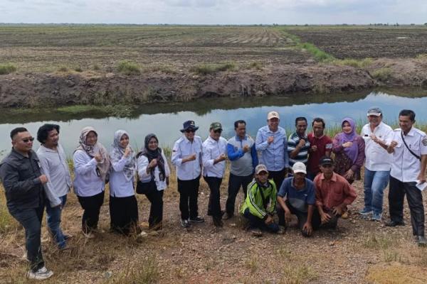 Tinjauan lapangan program Optimasi Lahan di Sumatera Selatan. 