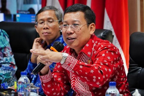 Kepala Badan Pangan Nasional/National Food Agency (NFA)  Arief Prasetyo Adi saat menjelaskan stabilisasi pasokan dan harga pangan pada periode Nataru 2024-2025 di Kantor NFA, Jakarta, Kamis (5/12/2024). (foto NFA) 