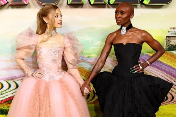 Ariana Grande dan Cynthia Erivo menghadiri tur `Journey Through Oz` untuk merayakan pemutaran perdana Wicked di Syndney, Australia, pada 3 November 2024. (FOTO: WIREIMAGE) 