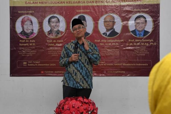 Wakil Menteri Pendidikan Dasar dan Menengah (Wamendikdasmen), Atip Latipulhayat pada kegiatan Lokakarya Pembangunan Ramah Keluarga bertajuk Urgensi Kebijakan dan Implementasi Rekomendasi Pembangunan Ramah Keluarga (PRK) dalam Mewujudkan Keluarga dan Bangsa Berketahanan, yang berlangsung di Kabupaten Bogor, Jawa Barat, pada Sabtu (Foto: Ist) 