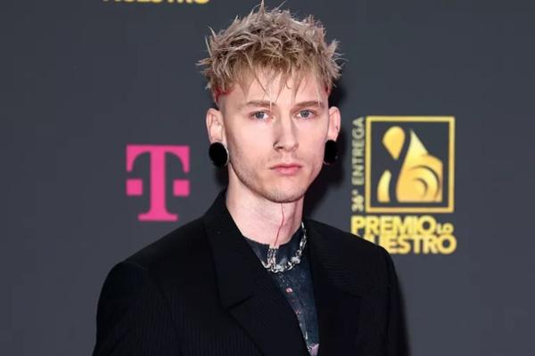 Putus dari Megan Fox, Inilah Unggahan Pertama Machine Gun Kelly (FOTO: GETTY IMAGE) 