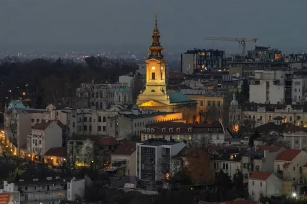 Pemandangan umum gereja katedral jelang pemilihan parlemen di Beograd, Serbia, 16 Desember 2023. REUTERS 