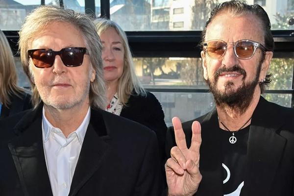 Sir Paul McCartney dan Sir Ringo Starr pada bulan Maret 2024. (FOTO: GETTY IMAGE) 