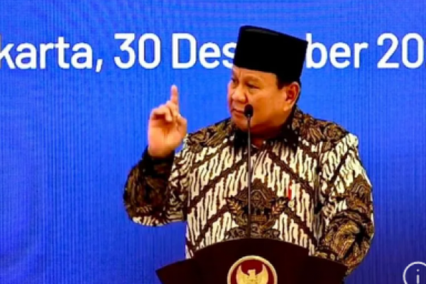 Presiden Prabowo Subianto menyoroti vonis ringan yang dijatuhkam hakim kepada koruptor.  