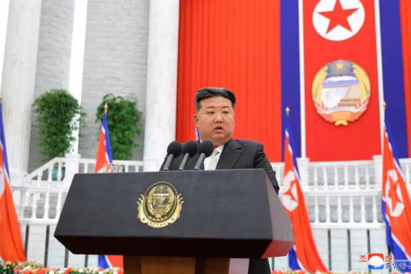 Pemimpin Korea Utara Kim Jong Un bertemu dengan pejabat tinggi Partai Pekerja Korea di Pyongyang, Korea Utara, 10 September 2024. KCNA via REUTERS 