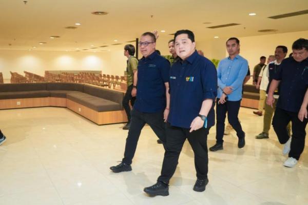 Menteri Badan Usaha Milik Negara (BUMN) Erick Thohir meninjau progres pengembangan Terminal 2F Bandara Internasional Soekarno-Hatta yang direncanakan jadi terminal khusus untuk jamaah umrah dan haji (Foto: Ist) 