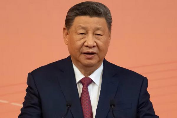 Presiden Tiongkok Xi Jinping menyampaikan pidato jelang perayaan 25 tahun penyerahan Makau dari Portugal ke Tiongkok, di Makau, Tiongkok, 19 Desember 2024. Foto via REUTERS 