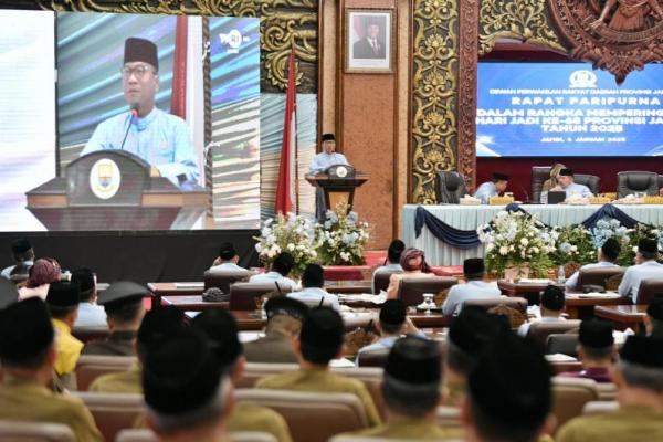 Menteri Desa dan Pembangunan Daerah Tertinggal (Mendes PDT) Yandri Susanto mengajak seluruh pemangku kepentingan di Jambi untuk bersinergi memajukan desa (Foto: Kemendes PDT) 