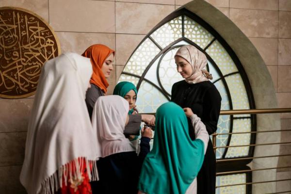 Ilustrasi - Batasan Usia Seseorang Masih Disebut Anak Yatim dalam Islam (Foto: Pexels/Alena Darmel) 