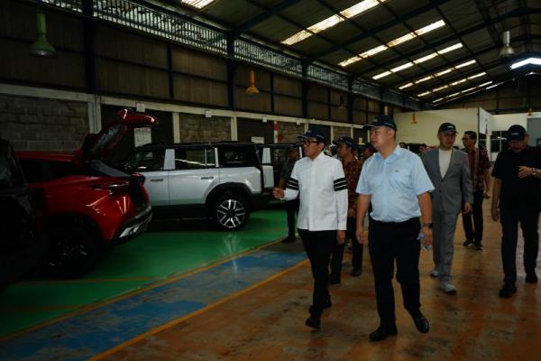 Wakil Menteri Perindustrian (Wamenperin) Faisol Riza mengunjungi pabrik manufaktur Chery Motor Indonesia di Pondok Ungu, Bekasi, Jawa Barat, Selasa (Foto: Ist) 