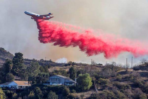 Upaya pemadaman kebakaran Palisades, California, 11 Januari 2025. REUTERS 