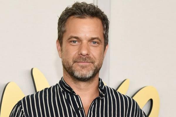 Kehilangan Rumah akibat Kebakaran, Joshua Jackson Beruntung Dikelilingi Orang-orang Tercinta. (FOTO: GETTY IMAGE) 