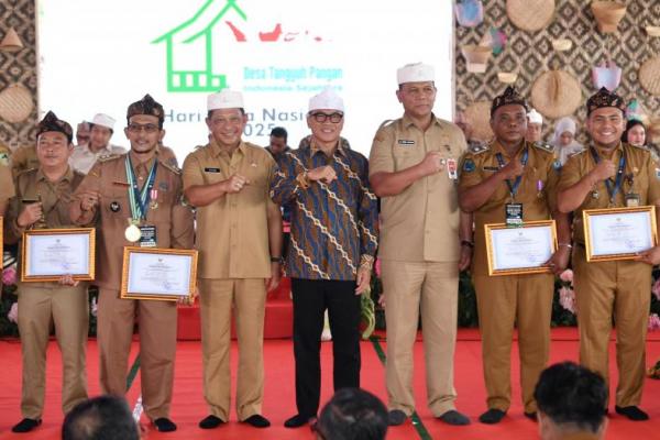 Menteri Desa dan Pembangunan Daerah Tertinggal (Mendes PDT) Yandri Susanto dalam acara Hari Desa Nasional Tahun 2025 (Foto: Kemendes PDT) 