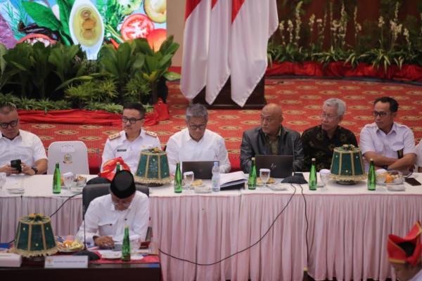 Rapat Koordinasi Terbatas Bidang Pangan yang di pimpin oleh Menteri Koordinator Bidang Pangan Zulkifli Hasan di Sulawesi Selatan (Foto: Kemendes PDT) 