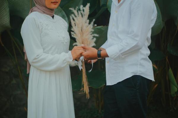 Ilustrasi - Mengenal Nikah Batin, Tradisi Mempererat Ikatan Suami Istri (Foto: Pexels/Danu Hidayatur Rahman) 