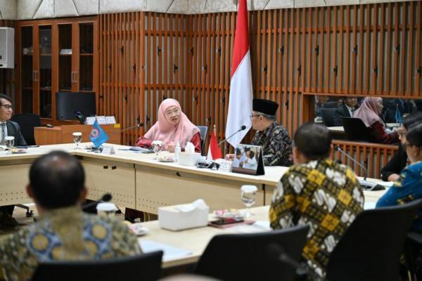 Mendikdasmen, Abdul Mu’ti  menerima kunjungan Direktur Sekretariat SEAMEO, Datuk Habibah Abdul Rahim, di Jakarta (Foto: Ist) 