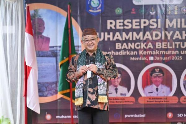 Menteri Pendidikan Dasar dan Menengah (Mendikdasmen), Abdul Mu`ti pada Milad ke-112 Muhammadiyah di SD Muhammadiyah Mentok, Kabupaten Bangka Barat, Provinsi Bangka Belitung, Sabtu (Foto: Ist) 