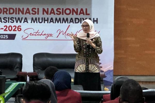 Ketua Fraksi PKB MPR RI, Neng Eem Marhamah Zulfa Hiz dalam acara Rakornas Ikatan Mahasiswa Muhammadiyah (IMM), Renon, Denpasar, Bali (Foto: Humas MPR) 