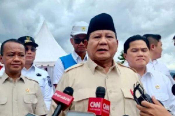 Presiden Prabowo Subianto bertekad meningkatkan penghasilan rakyat. 