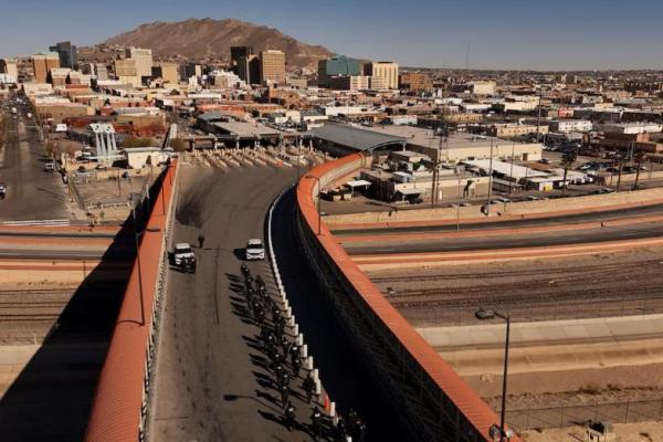 Jembatan perbatasan Internasional Paso del Norte, terlihat dari Ciudad Juárez. 23 Januari 2025. REUTERS 