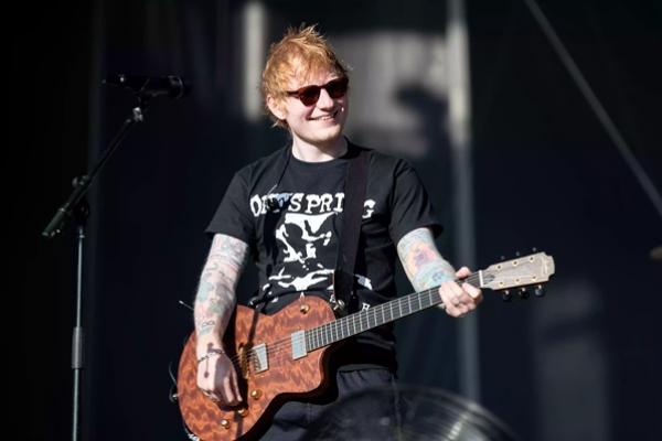 Ed Sheeran Cetak Sejarah sebagai Artis Internasional Pertama yang Tampil di Bhutan. (FOTO: FILMMAGIC) 