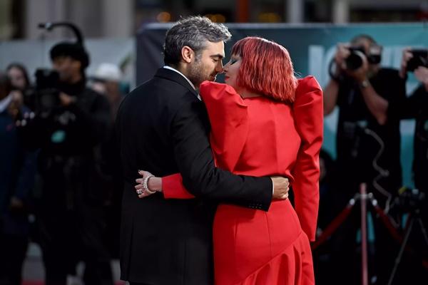 Michael Polansky dan Lade Gaga di London pada 25 September 2024. (FOTO: GETTY IMAGE) 