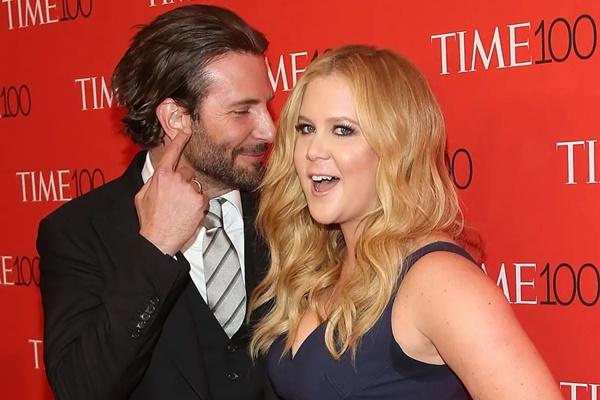 Puji Bradley Cooper Pria Sangat Seksi, Amy Schumer Selalu Canggung Bertemu dengannya. (FOTO: GETTY IMAGE) 