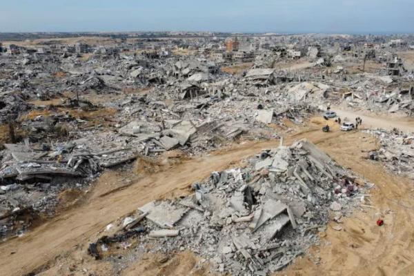 Pemandangan drone menunjukkan rumah-rumah dan bangunan Palestina hancur di Rafah di Jalur Gaza selatan, 22 Januari 2025. REUTERS 