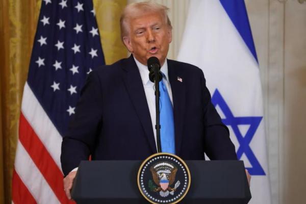 Presiden AS Donald Trump berbicara selama konferensi pers bersama dengan Perdana Menteri Israel Benjamin Netanyahu di Ruang Timur di Gedung Putih di Washington, AS, 4 Februari 2025. REUTERS 