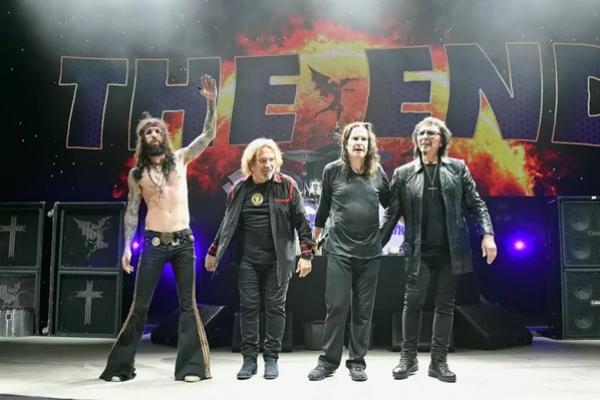 Tommy Clufetos, Geezer Butler, Ozzy Osbourne, dan Tony Iommi pada tahun 2016. (FOTO: WIREIMAGE) 