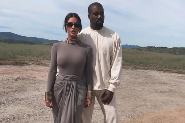 Kim Kardashian Menjauh dari Mantan Suaminya Kanye West setelah Insiden Karpet Merah Grammy Awards 2025. (FOTO: INSTAGRAM) 