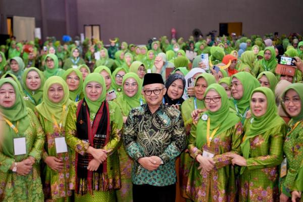 Menteri Pendidikan Dasar dan Menengah (Mendikdasmen), Abdul Mu`ti menghadiri Kongres XVIII Muslimat NU, di Gedung Asrama Haji, Surabaya, Kamis (Foto: Ist/Kemendikdasmen) 