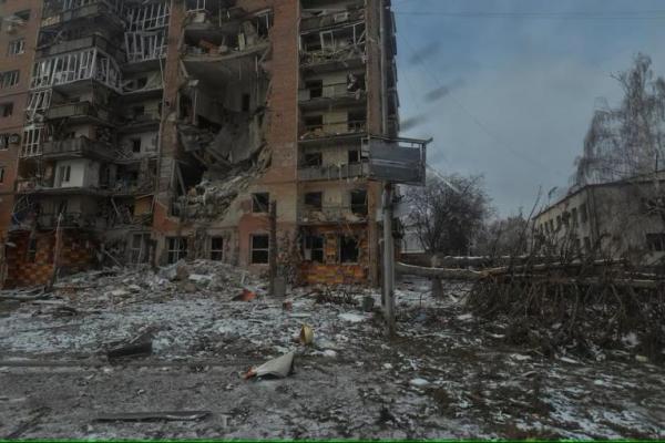 Sebuah gedung apartemen yang rusak akibat serangan militer Rusia, di Pokrovsk, wilayah Donetsk, Ukraina 7 Februari 2025. REUTERS 