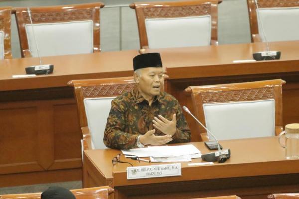 HNW Ingatkan Kemenag untuk Tidak Pangkas Dana BOS Madrasah