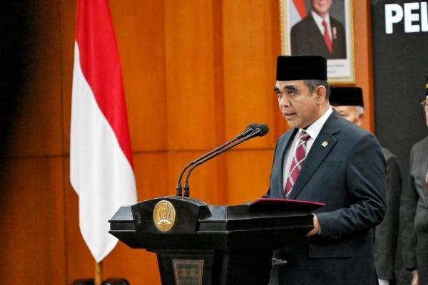 Ketua MPR RI Ahmad Muzani memberi sambutan dalam pelantikan tujuh anggota baru melalui mekanisme Pergantian Antar Waktu (PAW) masa jabatan 2024-2029 (Foto: Humas MPR) 