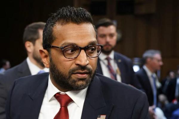 Kash Patel, calon Presiden AS Donald Trump untuk menjadi direktur FBI, meninggalkan Capitol Hill di Washington, AS, 30 Januari 2025. REUTERS 